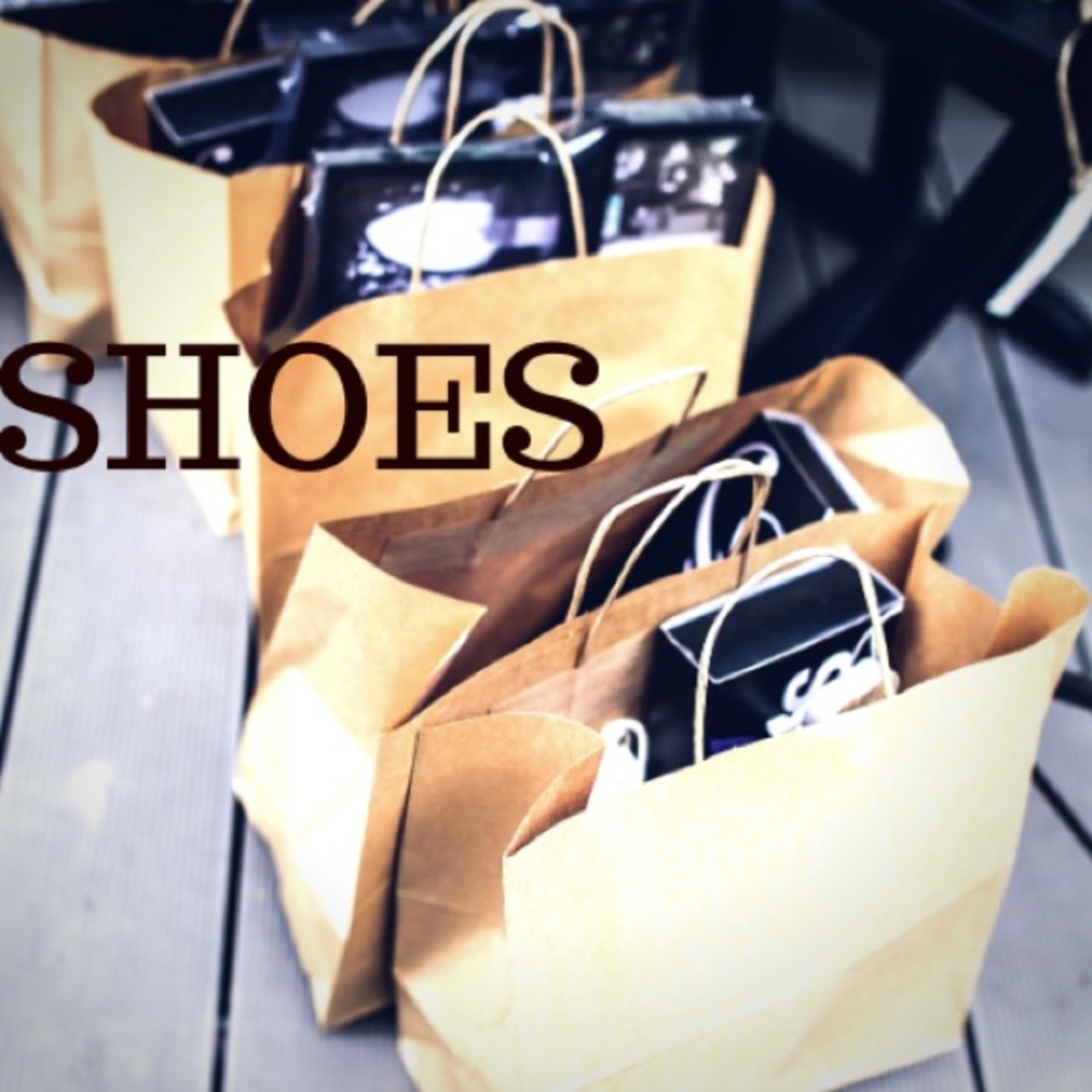 Assorted shoes